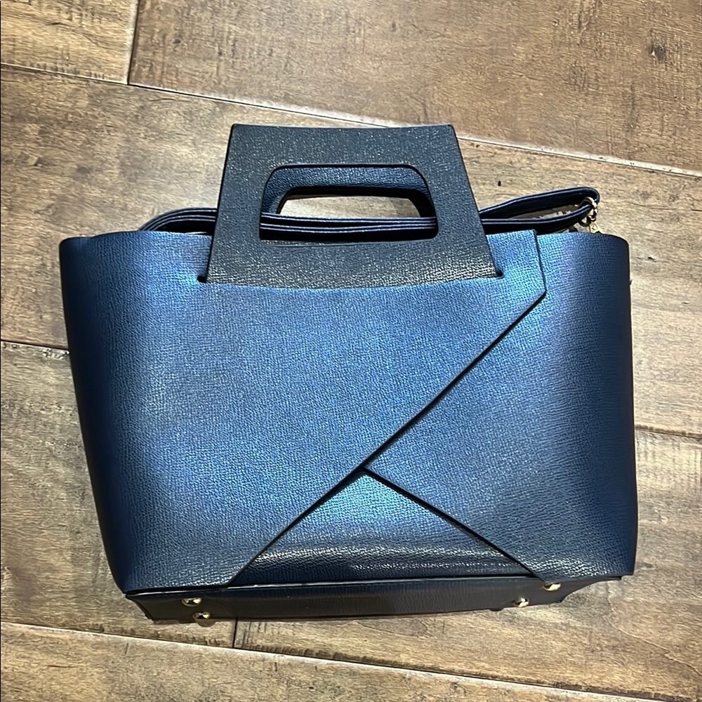 Elegant Navy Crossbody Handbag
